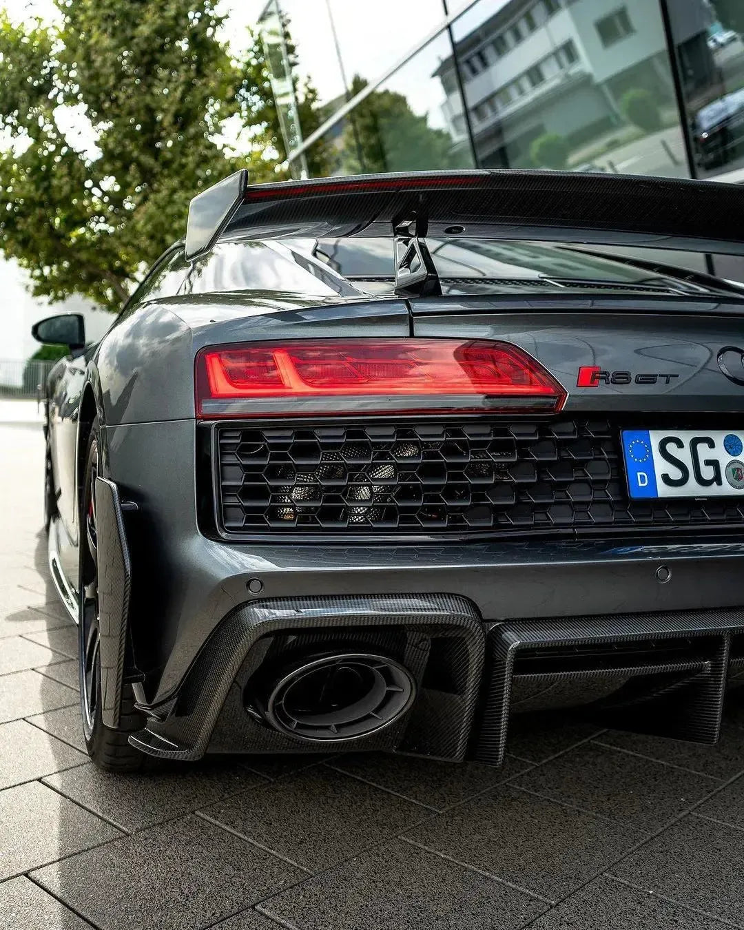 Carbon Fiber Rear Bumper Splitters - Audi R8 V10 Gen 2 Facelift