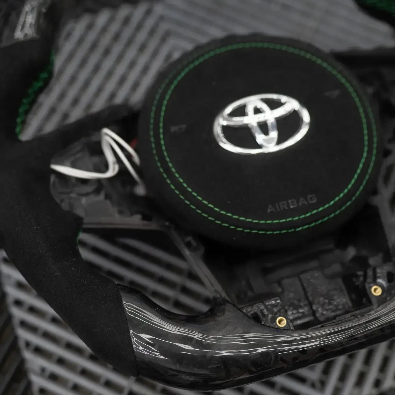 Pre-Configured Carbon Fiber Steering Wheel – Ready to Ship Today