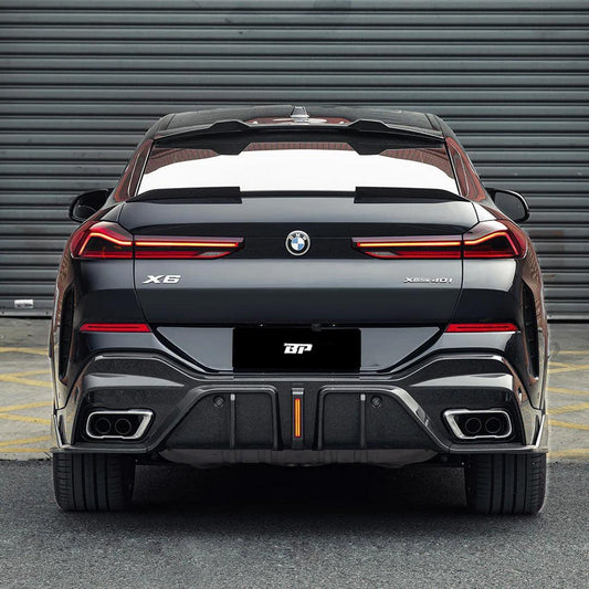 SQ Style Carbon Fiber Rear Diffuser with Brake light - BMW G06 X6