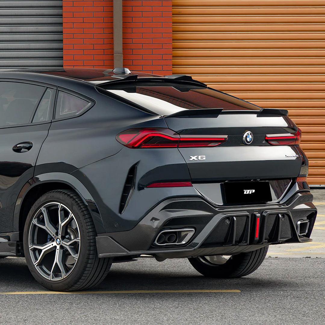 SQ Style Carbon Fiber Rear Diffuser with Brake light - BMW G06 X6