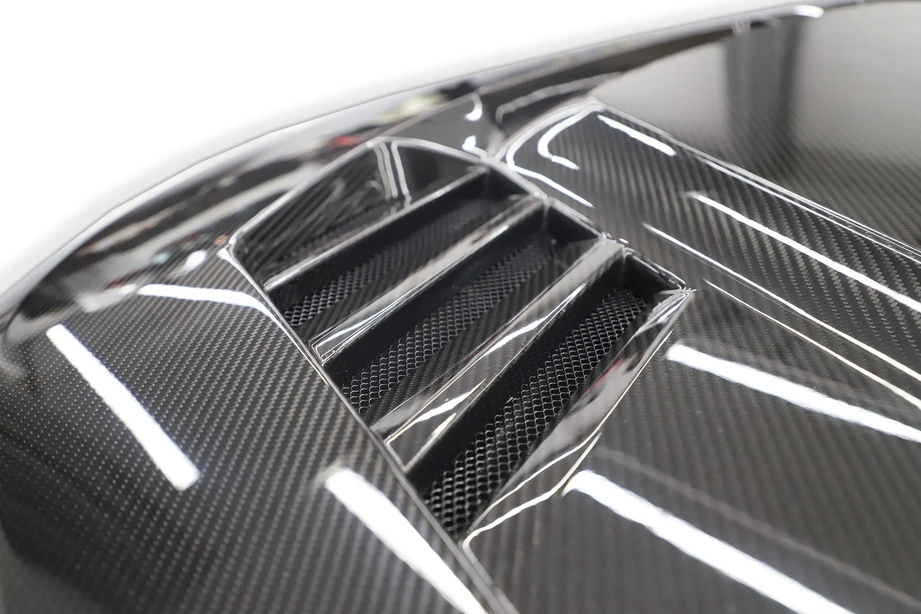 V Style Carbon Fiber Front Hood - BMW G87 M2 & G42 2 Series